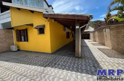 Casa no bairro sumaré, com ótima localização, perto do centro de caraguatatuba.