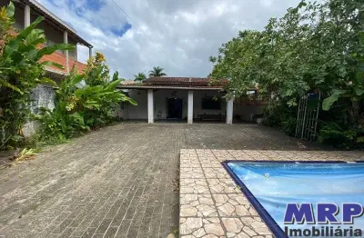 Casa a venda em ubatuba, com 2 dormitórios + edícula, na praia da maranduba, aceita financiamento bancário!