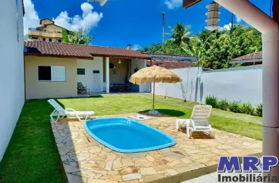 Casa nas toninhas em ubatuba. localizada a 250 metros da praia.