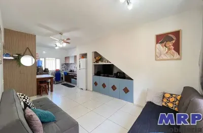 Praia da maranduba. apartamento à venda. 2 dormitórios. com piscina. a 350 metros da praia.