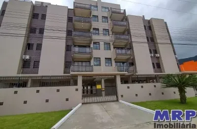 Apartamento em ubatuba, 150 metros da praia do sapê, condomínio fechado, com elevador .