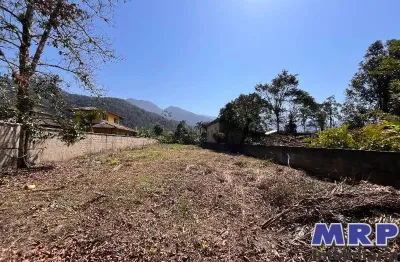 Terreno à venda em ubatuba. condomínio fechado. próximo a praia da maranduba. oportunidade.