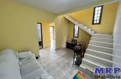 Casa ampla com 4 dormitórios em ubatuba, próximo a praia da maranduba, bairro sertão da quina.