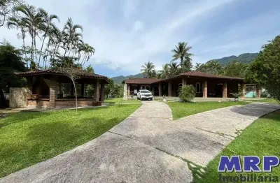 Casa tipo Chácara em Ubatuba, com escritura, próximo das Cachoeiras, bairro residencial, oportunidade !