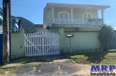 Sobrado para locação definitvia em Ubatuba, com 2 suites a 200 metros da praia do Sapê, entre a praia da maranduba e  lagoinha!