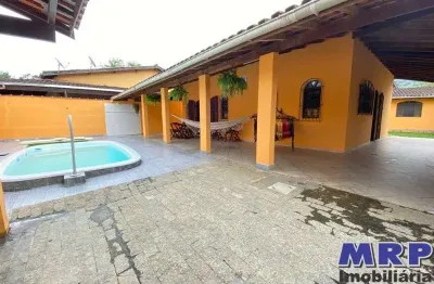Casa com piscina à venda em ubatuba. 3 dormitórios. sertão da quina.