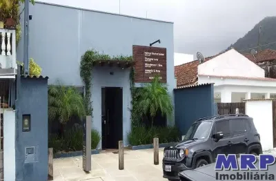 Grande oportunidade, prédio comercial no centro de ubatuba!