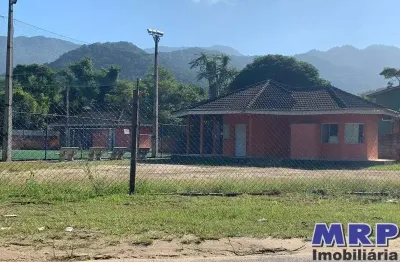 Ar00009 - área e quadra de futebol a venda em ubatuba, excelente localização na maranduba