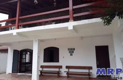 Casa na praia da lagoinha, condomínio fechado, 3 imóveis, oportunidade de negócios