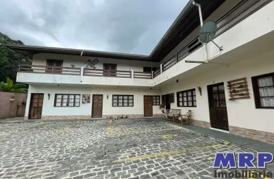 Sobrado á venda no sertão da quina em ubatuba. com escritura, aceita financiamento, próximo das cachoeiras;