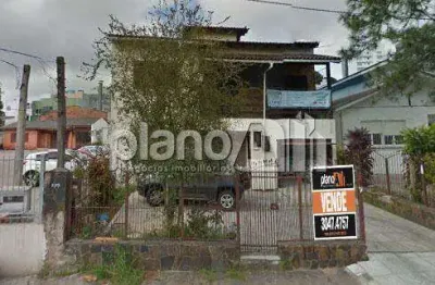 Casa à venda, com 200m², 2 quartos 1 suíte - centro - gravataí / rs por r$ 1.500.000,00