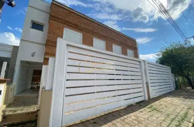 Sobrado com 4 quartos, à venda em dois irmãos, centro