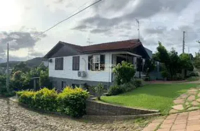 Casa à venda na Rua Esteio, Floresta, Dois Irmãos