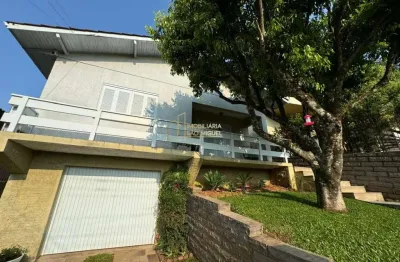 Casa à venda com excelente infraestrutura e localização