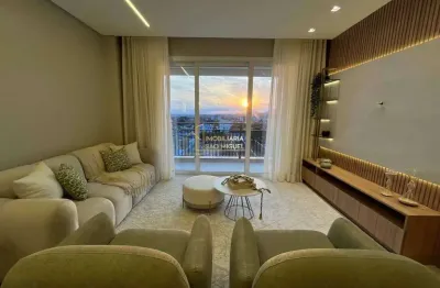 Apartamento decorado em alto padrão no centro de dois irmãos