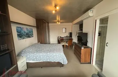 Apartamento à venda em Vila Olímpia com 34 m², 1 quarto, 1 vaga
