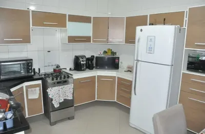 Casa com 5 quartos à venda na Rua Peru, 219, Independência, São Bernardo do Campo por R$ 685.000