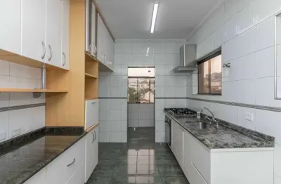 Casa com 4 quartos à venda na Rua Mariz e Barros, 382, Jardim da Glória, São Paulo por R$ 1.300.000