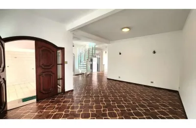 Casa com 4 quartos à venda na Rua Urutuba, 177, Mirandópolis, São Paulo por R$ 1.150.000