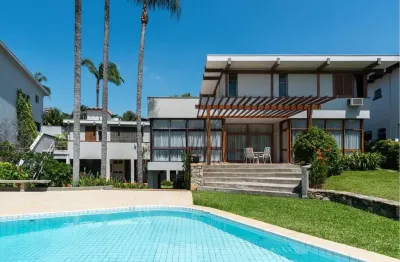 Casa com 3 quartos à venda na Rua Deputado Fábio Aranha, 3, Pacaembu, São Paulo por R$ 6.950.000