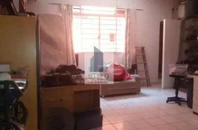 Sala comercial para alugar no tatuapé 50m² com banheiro e quintal.