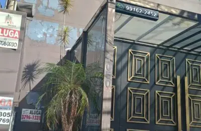 Ótima sala comercial para locação  sendo uma sobre loja.