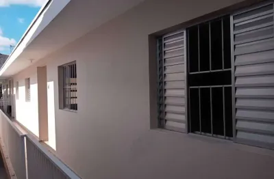 Cômodo e cozinha para locação zona leste  rua maria das neves barreira  são paulo/sp