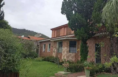 Casa com 2 quartos à venda no Centro, Monte Alegre do Sul 