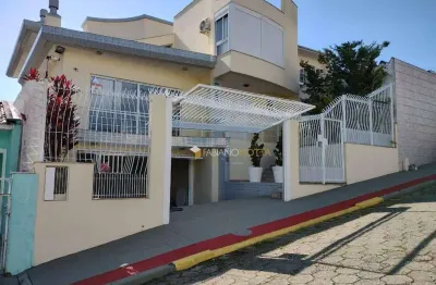 Casa com 3 dormitórios à venda, 334 m² por r$ 1.590.000,00 - capoeiras - florianópolis/sc