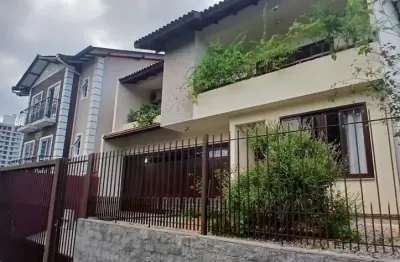 Casa com 3 dormitórios à venda, 260 m² por R$ 1.500.000,00 - Cidade de Florianópolis - São José/SC
