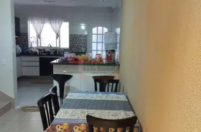 Lindo sobrado planejado e decorado | 2 suítes | hidro | closet | sacada - 1 vaga de garagem - 100 mts - a venda - condomínio maracanã - santo andré/sp.