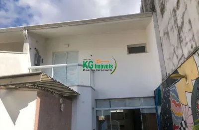 Linda casa  térrea com 04 suítes sendo duas com varanda e uma com hidro em uma localização ótima em santo andré por  apenas r$ 1.600.000,00