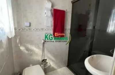 Lindo sobrado com 4 dorm. sendo um suíte próximo de comércios por apenas r$ 650.000,00