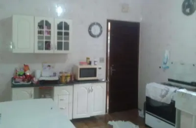 Sobrado á venda - 03 dormitórios, sala, cozinha, sacada, 02 banheiros, r$ 400.000,00