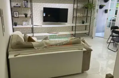 Lindo sobrad0 a venda por r$ 450.000,00  |  2 dormitórios sendo 1 suíte  |  100m²  | 2 vagas de  garagem| bairro silveira - santo andré / sp
