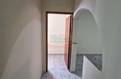 Linda casa para locação por r$1.550,00 | 2 dormitórios sendo 1 suíte  | vila luzita - santo andré/ sp