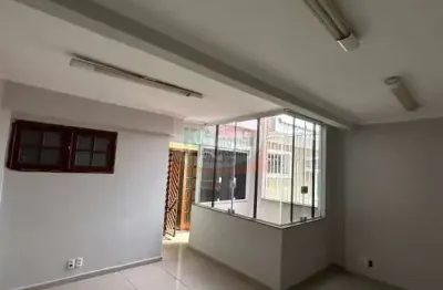 Lindo sobrado à venda por r$1.378.000,00 e locação por r$6.000,00  | 5 dormitórios sendo 1 suíte  | 214m² | 2 vagas de garagem  |  jardim do mar - são bernardo do campo / sp