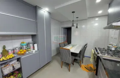 Aconchegante sobrado a venda por r$390.000,00 | 2 dormitórios sendo 1 suíte | churrasqueira | 1 vaga coberta | jardim santo andré - santo andré / sp