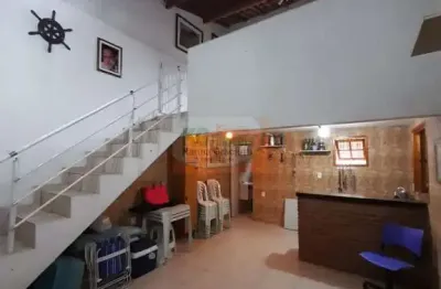 Linda casa térrea com 03 dorm,  com uma ótima localização por r$ 820.000,00
