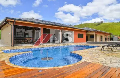 Casa com 4 quartos para alugar no Camanducaia de Baixo, Socorro 