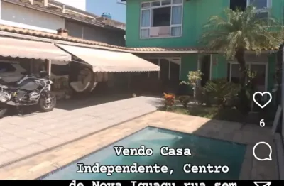 Vendo casa independente, em condomínio fechado 04 dormitórios, centro, nova iguaçu.