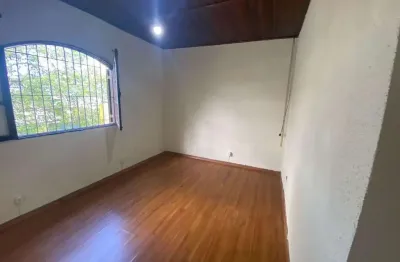 Casa com 4 quartos à venda na Vila Figueira, Suzano 