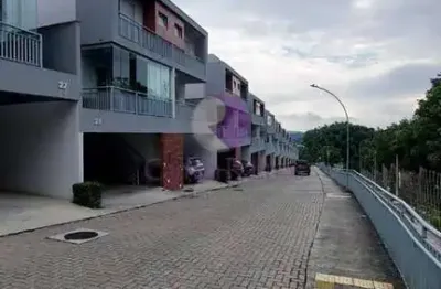 Sobrado à venda no residencial casa tech, jardim modelo - suzano/sp