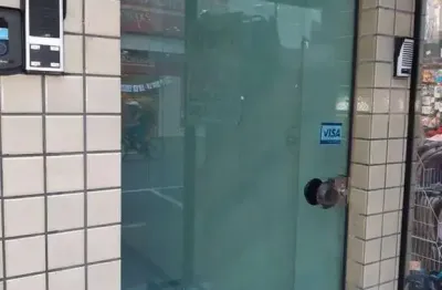 Casa comercial com 1 sala para alugar no Centro, Poá 