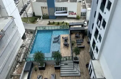 Apartamento com 3 quartos, 1 suíte e 2 demi-suítes na praia  brava