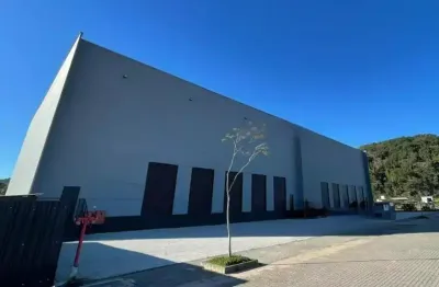 Excelente galpão em navegantes  as margens da br-101