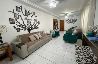 Casa duplex muito ampla e com 2 vagas de garagem, impecável