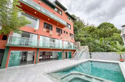 Casa com 6 quartos para alugar no Marapé, Santos 
