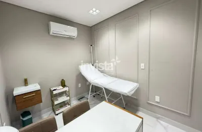 Sala para locação em clínica de estética de alto padrão com 13m2