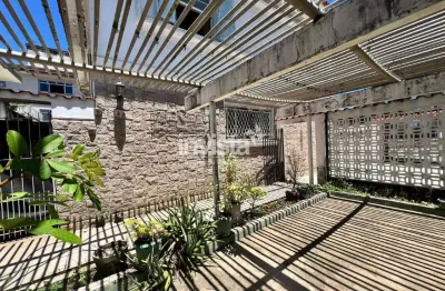 Casa com 3 quartos à venda no Marapé, Santos 